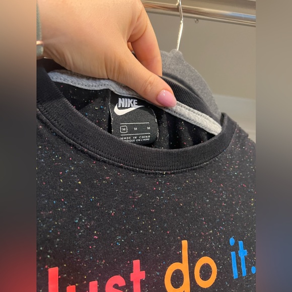 Nike - Picture 2 of 2